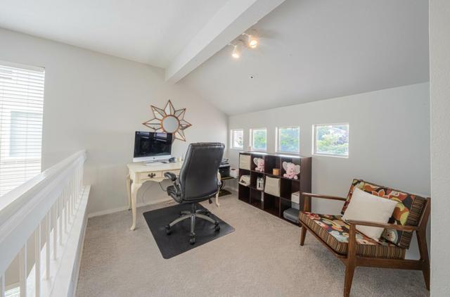 21028 Country Park Road, Salinas CA: https://media.crmls.org/mediaz/0cbeb919-8aed-4672-9b16-0484f3fc9e93.jpg
