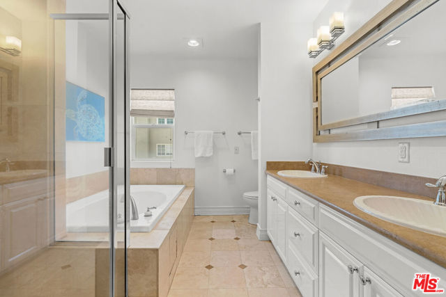 11826 Dorothy Street, Los Angeles CA: https://media.crmls.org/mediaz/0cbf02ec-4208-46ab-94a0-e85f218a8aae.jpg