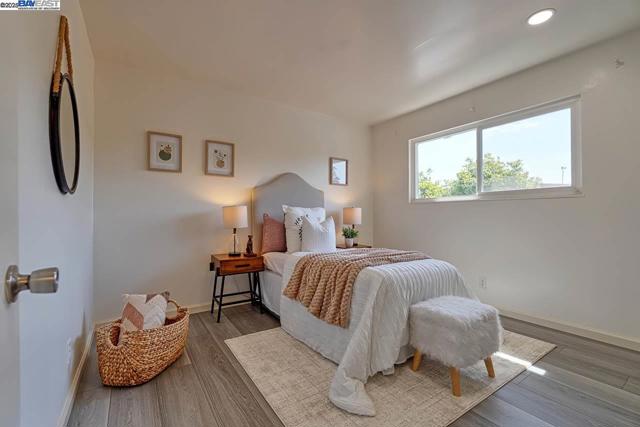 4654 Balboa Way, Fremont CA: https://media.crmls.org/mediaz/0cbf23cd-7d9f-440b-a362-453e9b03f1c0.jpg