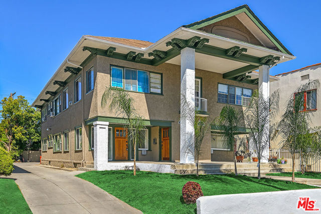 2945 Van Buren Place, Los Angeles CA: https://media.crmls.org/mediaz/0cc11be4-78ab-41c1-8c0e-abe164e6d3e0.jpg