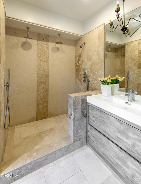 741 Saddle Lane, Ojai CA: https://media.crmls.org/mediaz/0cc211b5-1410-460e-a6cd-860cafca72bc.jpg