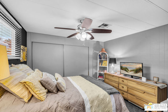 7 Lincoln, Cathedral City CA: https://media.crmls.org/mediaz/0cc30e00-105a-4336-935e-042a3a981f60.jpg