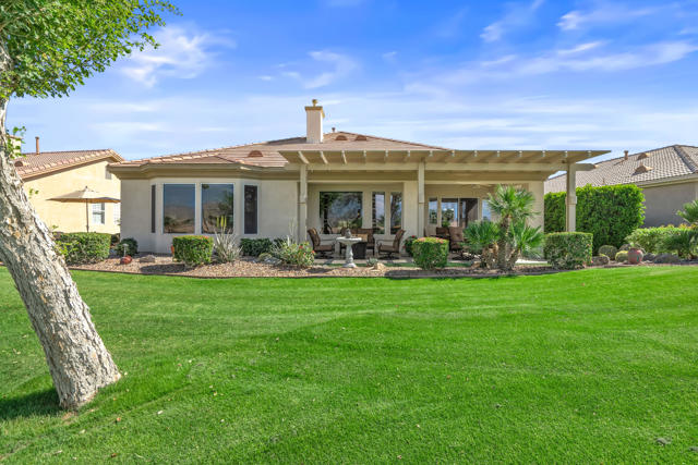 80610 Prestwick Place, Indio CA: https://media.crmls.org/mediaz/0cc455e1-8ab1-41e3-a200-19a691299f70.jpg
