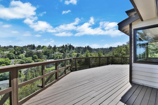 135 Newton Drive, Burlingame CA: https://media.crmls.org/mediaz/0cc4db52-0315-4147-966b-3b9542797cf9.jpg