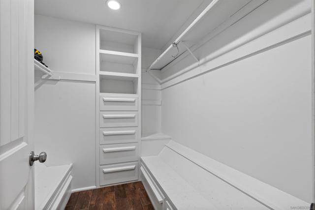 4201 Avenida Gregory, Spring Valley CA: https://media.crmls.org/mediaz/0cc5cec0-3695-4610-897b-b184adb1a966.jpg