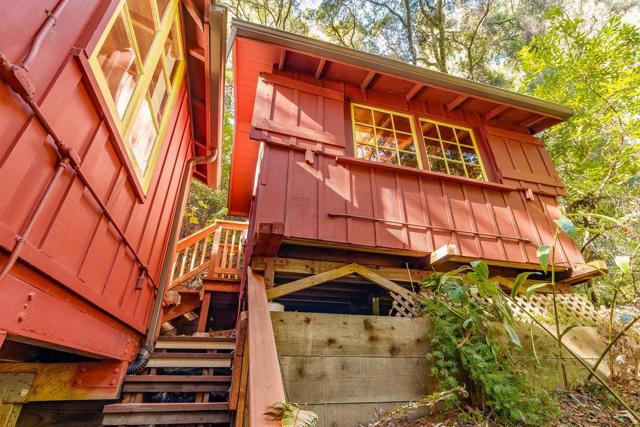 2001 Cathedral Drive, Aptos CA: https://media.crmls.org/mediaz/0cc5e517-16d0-4123-8792-f65b8c281a07.jpg