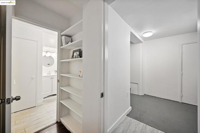 3316 Coolidge Ave, Oakland CA: https://media.crmls.org/mediaz/0cc5f5af-081a-4e64-84b6-9d1c19bbe1d9.jpg