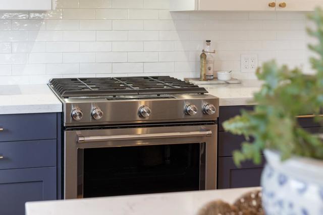 5090 Chiquita Way, Soquel CA: https://media.crmls.org/mediaz/0cc5f63e-b563-40d0-99c5-fdee1b056a5b.jpg