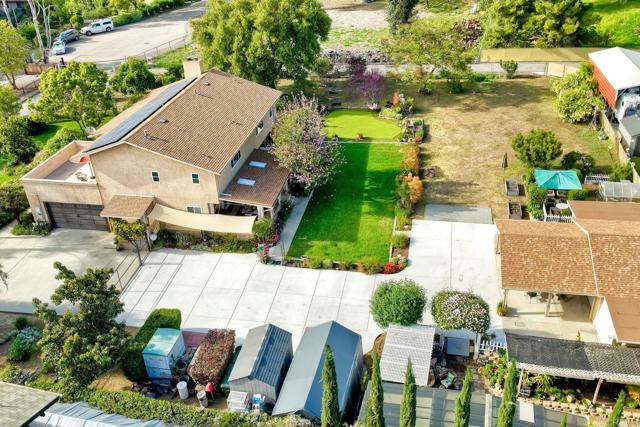 3097 Hidden Creek, Escondido CA: https://media.crmls.org/mediaz/0cc72b4e-6edc-43dd-859d-8e44a2f2145b.jpg