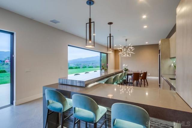 2885 Gate Three Place, Chula Vista CA: https://media.crmls.org/mediaz/0cc826fd-4241-4145-a4cc-a681fb4a339f.jpg