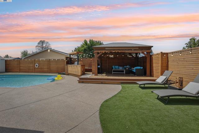 515 Zircon Way, Livermore CA: https://media.crmls.org/mediaz/0cc853a9-ed52-4d6f-b1dc-98825b517569.jpg
