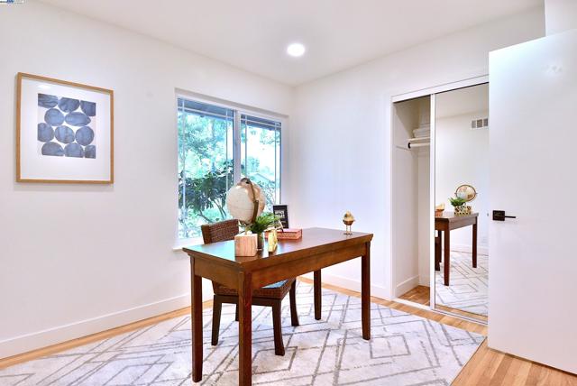 651 Brookfield Dr, Livermore CA: https://media.crmls.org/mediaz/0cc8d27d-a546-44f7-b382-a235247cd69f.jpg