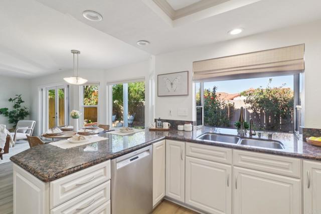 2933 Via Emerado, Carlsbad CA: https://media.crmls.org/mediaz/0cc94486-1a76-4a64-ae05-b4edcfbe2fc3.jpg