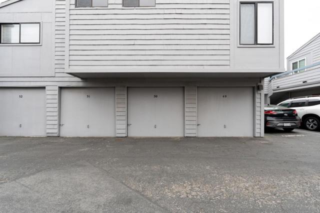 3095 Marina Drive, Marina CA: https://media.crmls.org/mediaz/0cc97310-66bc-44ce-b923-85463da581f0.jpg