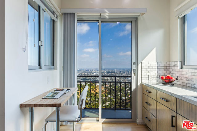 1556 Blue Jay Way, Los Angeles CA: https://media.crmls.org/mediaz/0cca0052-709f-4e25-8ec2-a2d7edf1d4d6.jpg