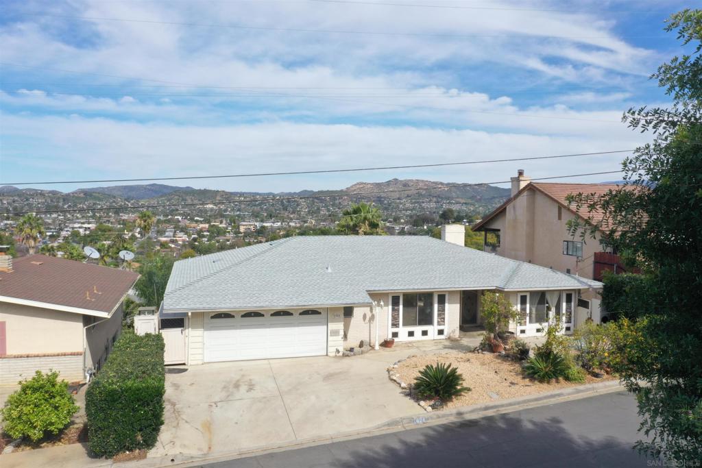 1024 Circle Dr