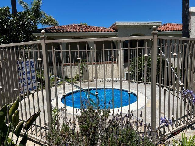 2520 Navarra Drive, Carlsbad CA: https://media.crmls.org/mediaz/0cca3371-2389-4cd7-a2b7-315b67587e37.jpg