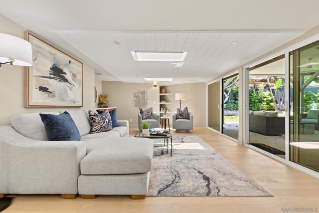 896 La Jolla Rancho Road, La Jolla CA: https://media.crmls.org/mediaz/0ccafe05-0231-44b2-b963-6278e5ba606b.jpg