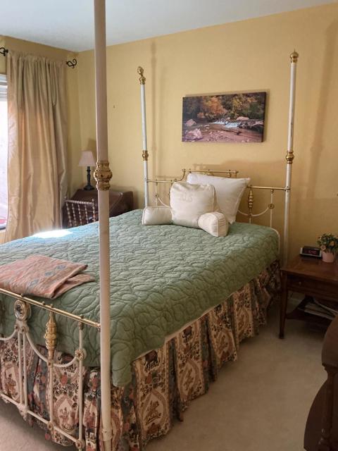 211 La Paz Way, Palm Desert, CA 92260