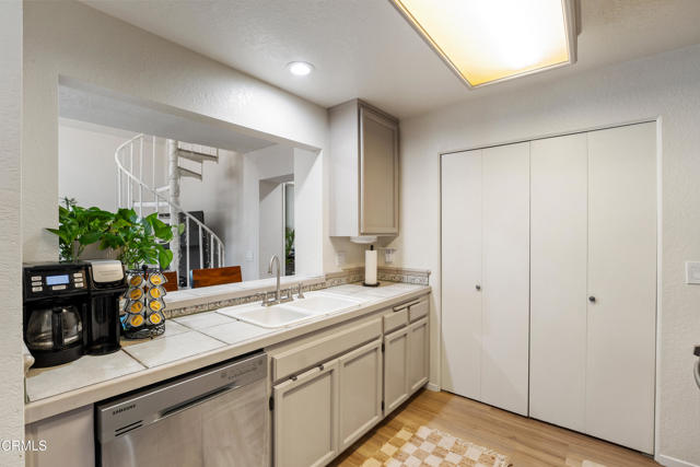 Detail Gallery Image 12 of 31 For 2200 Martinique Ln, Oxnard,  CA 93035 - 2 Beds | 2 Baths