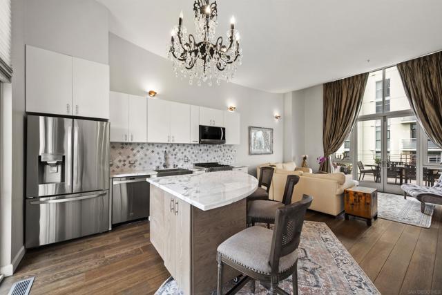 3788 Park Blvd, San Diego CA: https://media.crmls.org/mediaz/0ccc3d44-9264-480b-9801-e731bccac6f2.jpg