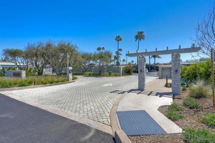 MLS #250036533SD img 3