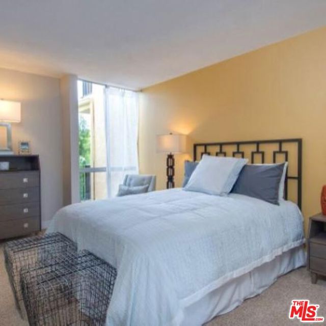 6600 Beachview Drive, Rancho Palos Verdes CA: https://media.crmls.org/mediaz/0cccd35d-c1d7-499c-844f-8f2f5bb89a67.jpg
