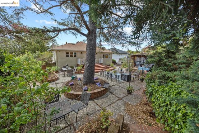 2821 Erin CT, Richmond CA: https://media.crmls.org/mediaz/0ccd08b2-3cb5-43be-b90d-e6598376404a.jpg