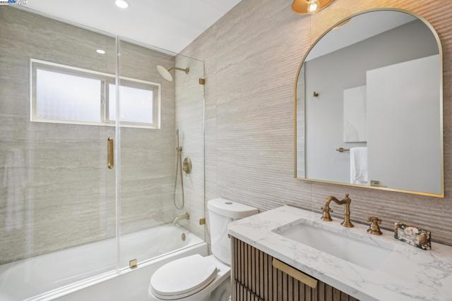 34709 Clover St, Union City CA: https://media.crmls.org/mediaz/0ccd33b5-398a-43fa-894b-1577751ac83e.jpg