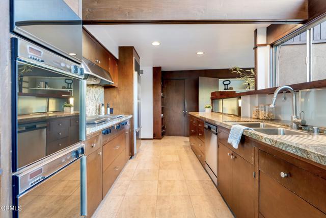 Detail Gallery Image 17 of 67 For 1345 Carnarvon Dr, Pasadena,  CA 91103 - 2 Beds | 2 Baths