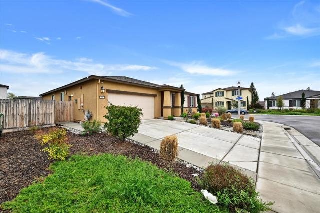 701 Pahl Court, Lincoln CA: https://media.crmls.org/mediaz/0ccd8125-3c83-4a4f-9c66-9624841d343f.jpg