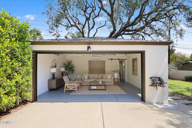 1134 Bella Vista Avenue, Pasadena CA: https://media.crmls.org/mediaz/0ccd8d84-d42e-44ec-9ed3-25a1fe35a9ad.jpg