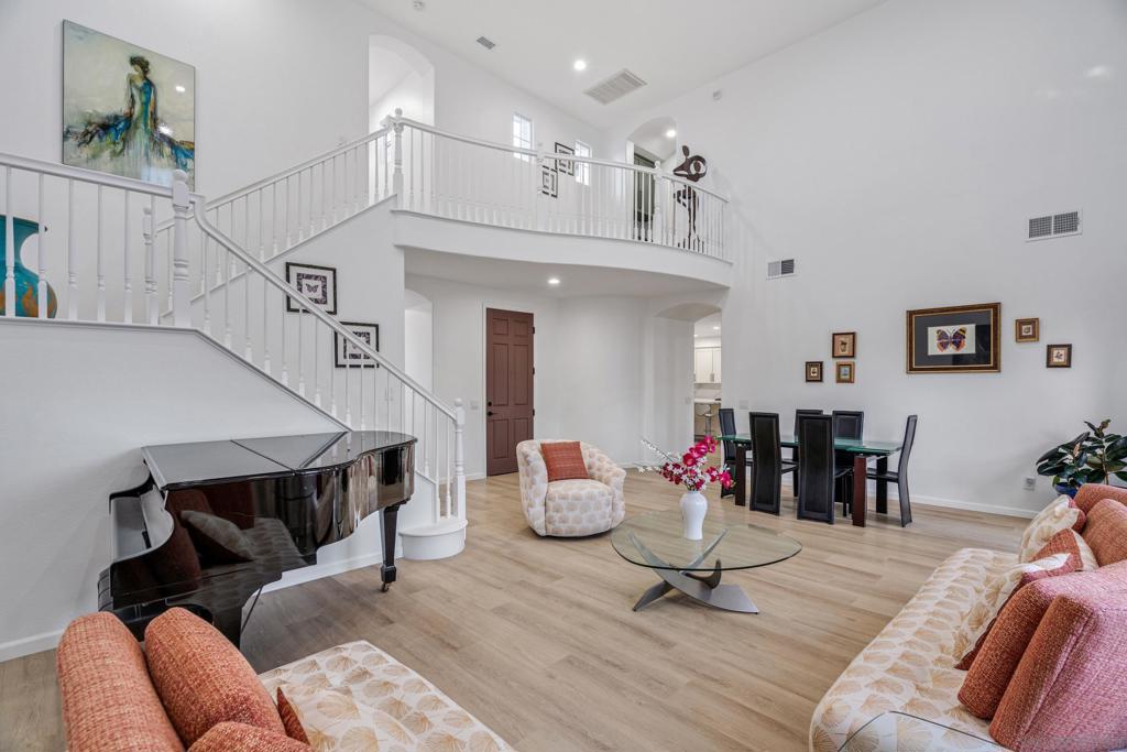 550 Echo Lane - photo 15