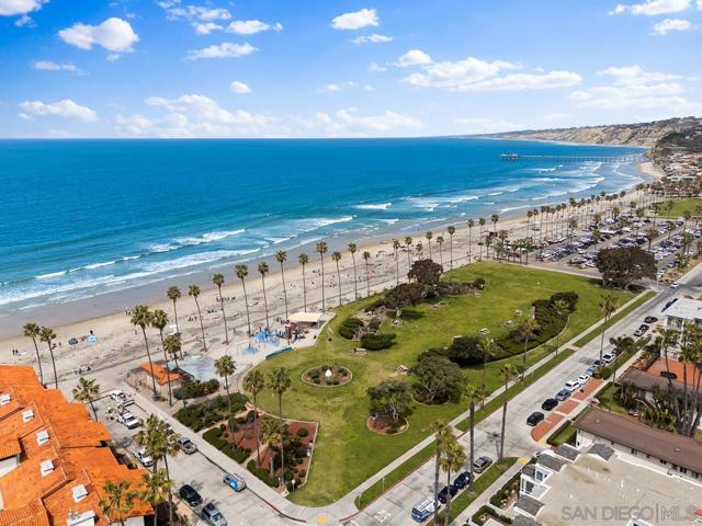 8131 El Paseo Grande, La Jolla, California 92037, 2 Bedrooms Bedrooms, ,2 BathroomsBathrooms,Condominium,For Sale,El Paseo Grande,240021976SD