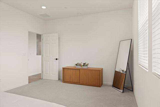 829 Crow Creek Circle, Galt CA: https://media.crmls.org/mediaz/0ccf0157-2095-4936-abe6-a3900793fcd0.jpg