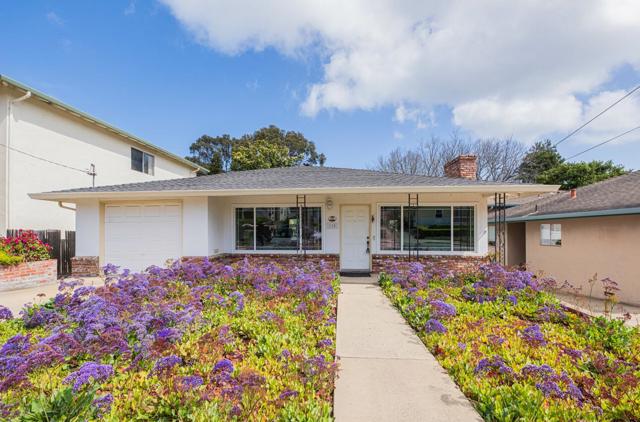 118 Seeno Street, Monterey CA: https://media.crmls.org/mediaz/0ccf0b69-aaf8-41f5-a796-e779ec9b9a0a.jpg