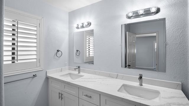 190 Bautista Court, Oceanside CA: https://media.crmls.org/mediaz/0ccf5048-9cf0-4dbb-84e4-42ec3c01aeb5.jpg