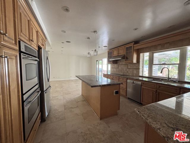 19021 Kilfinan Street, Porter Ranch CA: https://media.crmls.org/mediaz/0cd048d1-cd5c-402b-93c9-e2855f75ba05.jpg