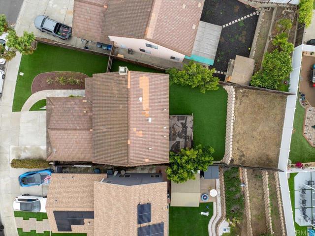 2137 N Mammoth Place, Escondido CA: https://media.crmls.org/mediaz/0cd124a2-5b91-40a1-882a-a0cfd88f170c.jpg
