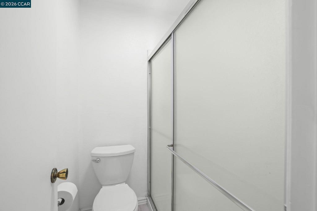 https://media.crmls.org/mediaz/0cd19ec3-dbc0-42f1-ac68-f71880ba227a.jpg?preset=X-Large