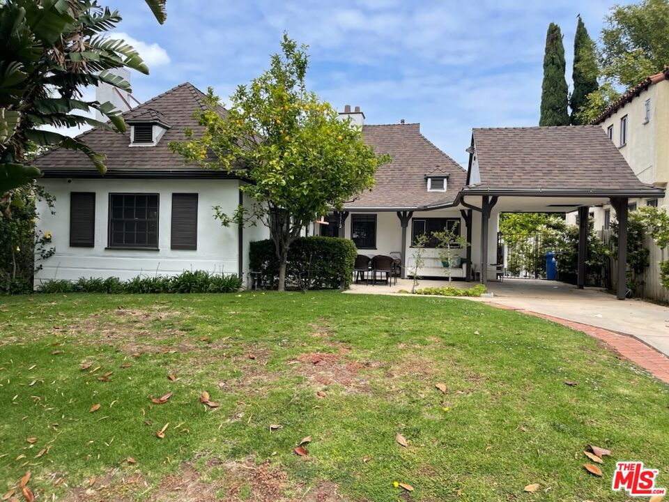 1512 Pandora Avenue, Los Angeles, CA 90024