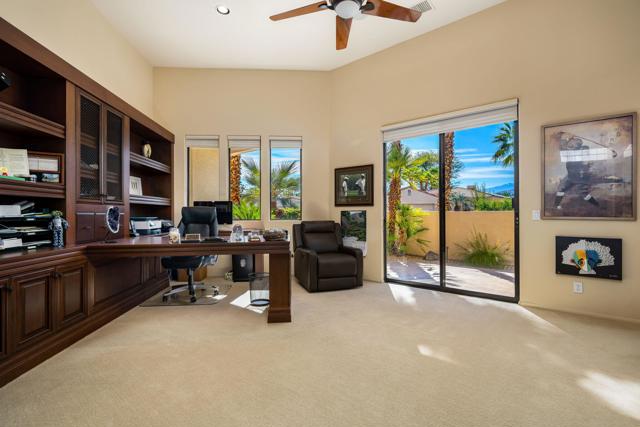 1 Birkdale Circle, Rancho Mirage CA: https://media.crmls.org/mediaz/0cd1e409-7803-40fc-bf0e-1fddf2691c05.jpg