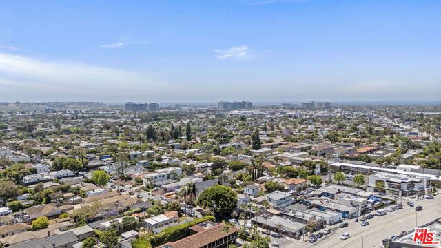 4030 Boise Avenue, Los Angeles CA: https://media.crmls.org/mediaz/0cd271b0-52fd-4e7d-8e8e-29878163d44f.jpg