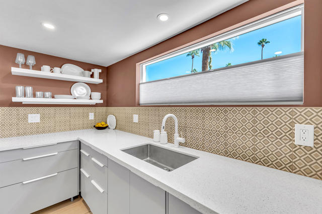 69 Nile Street, Palm Springs CA: https://media.crmls.org/mediaz/0cd35a55-150b-4309-8cca-20a2a0351fa4.jpg
