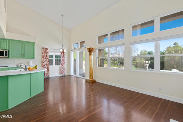 Detail Gallery Image 6 of 25 For 815 Vista Grande Dr, Santa Paula,  CA 93060 - 3 Beds | 2/1 Baths