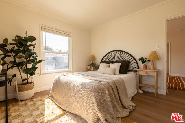 5018 Valleydale Avenue, Los Angeles CA: https://media.crmls.org/mediaz/0cd3b983-f6ee-4d28-b058-3ac14b04c6df.jpg