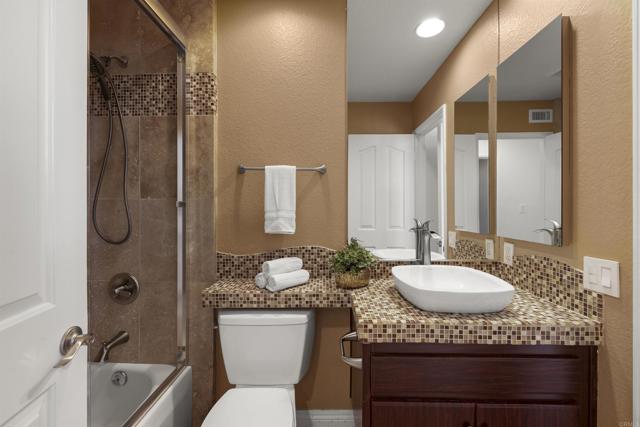 Detail Gallery Image 18 of 60 For 9432 Hito Ct, San Diego,  CA 92129 - 5 Beds | 3 Baths