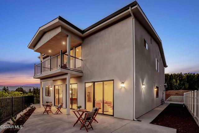 252 Capri Drive, Simi Valley CA: https://media.crmls.org/mediaz/0cd64afd-3f69-4887-80bf-fbb0a232556d.jpg