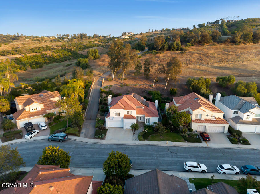 https://media.crmls.org/mediaz/0cd68225-823f-43c3-8007-79ba2e6df601.jpg?preset=X-Large