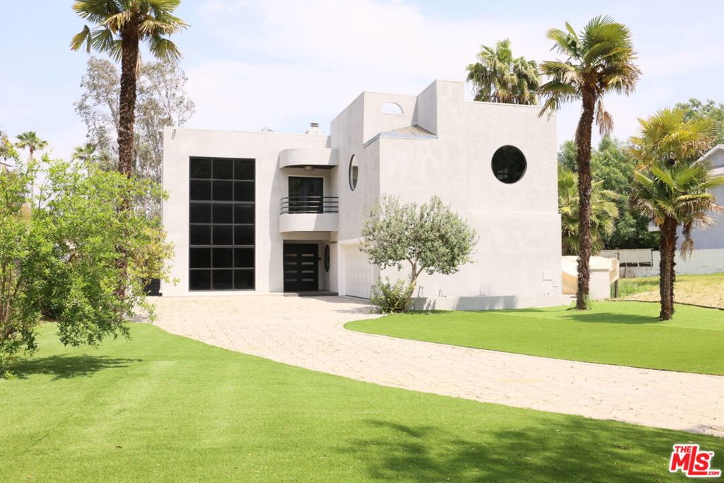 21329 Mulholland Drive